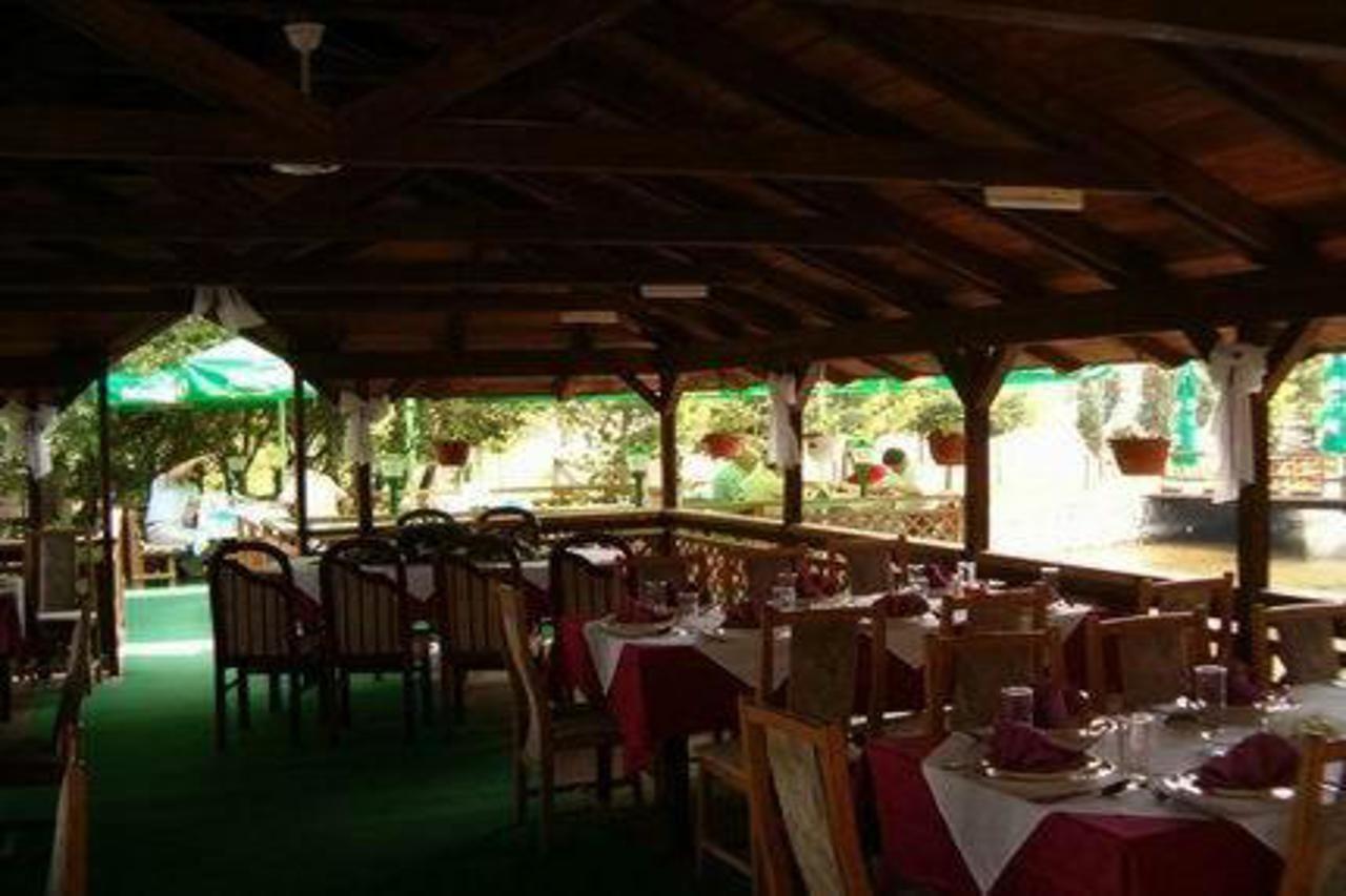 Hotel Rimski Most Илиджа Экстерьер фото